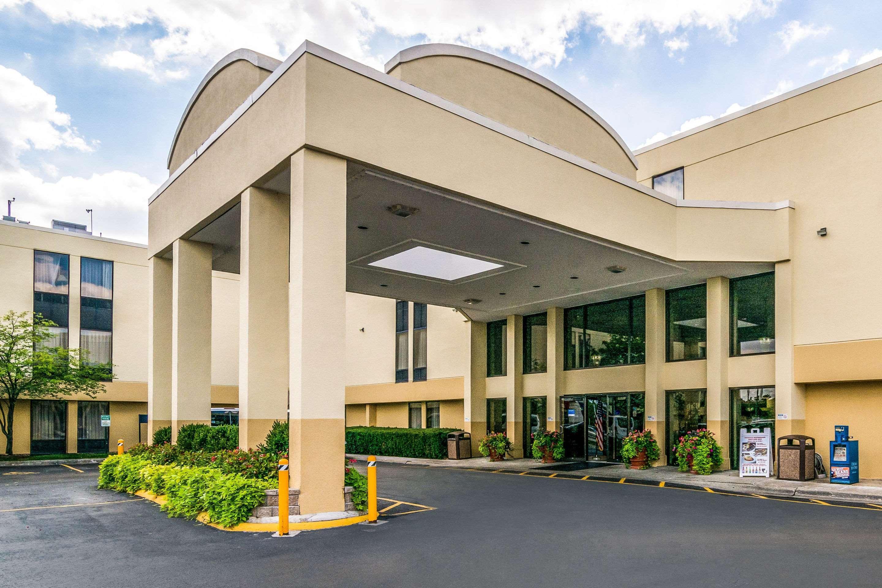 Comfort Inn Convention Center-Chicago O'Hare Airport Des Plaines Exterior photo